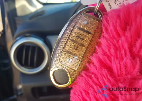 2020 Nissan Versa Sv Xtronic Cvt z USA, uszkodzony, nr VIN 3N1CN8EV1LL879911